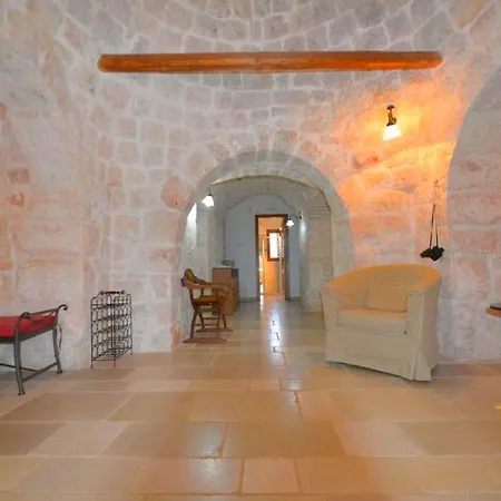 Holiday Trullo Gemelli بيت للعطل *