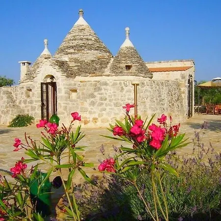 Holiday Trullo Gemelli كاستيلانا غروتي